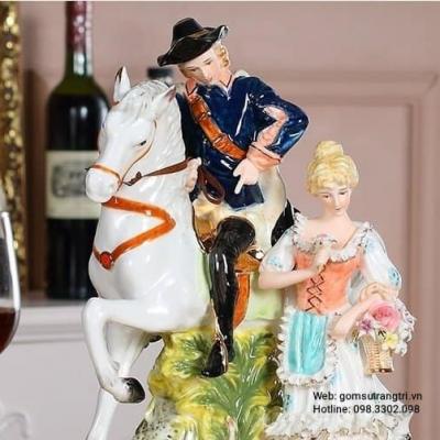 TƯỢNG HIỆP SĨ VÀ CÔ GÁI PHONG CÁCH CHÂU ÂU